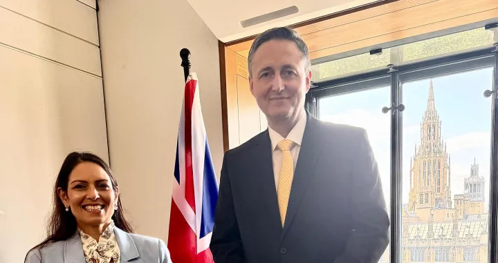 Priti Patel i Denis Bećirović u Londonu//