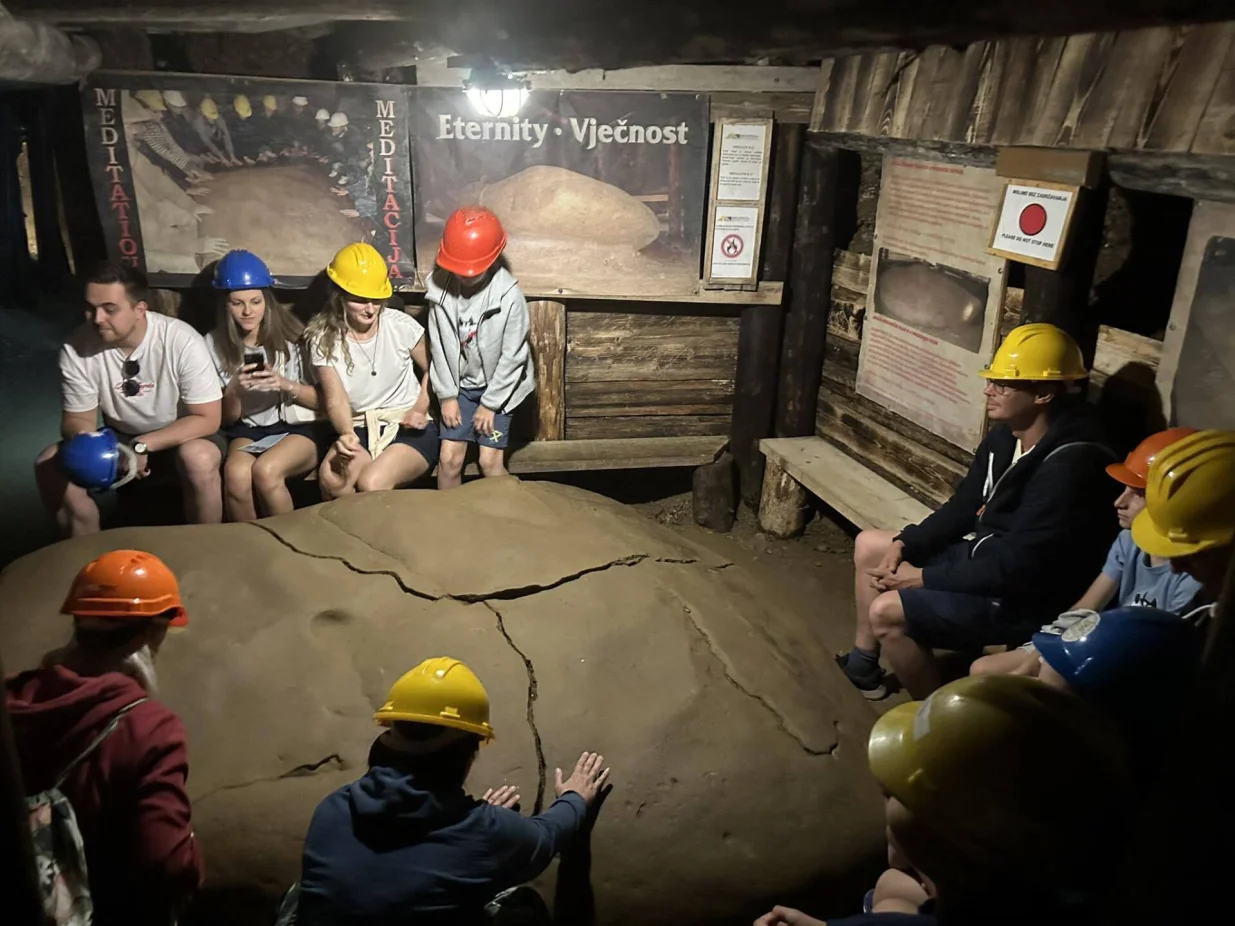 tunel, park Ravne/Oslobođenje