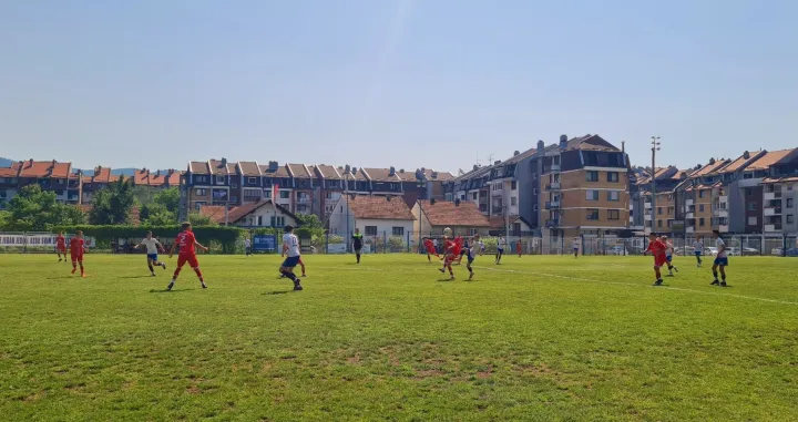 Detalj sa jedne od ranijih utakmica (FOTO: FK Željezničar Doboj)
