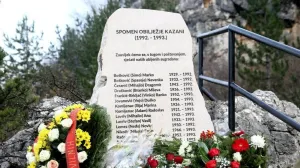 Kazani, spomen ploča/