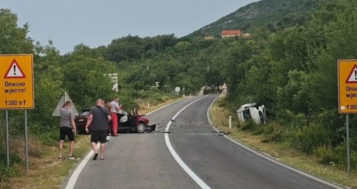Uništena vozila na mjestu nesreće/Hercegovina.info//