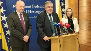 Dragan Mioković, Azra Okić i Mladen Bošković/