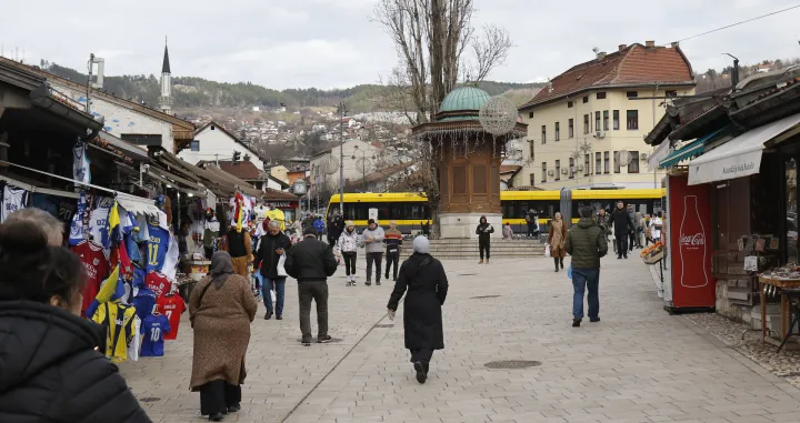 sarajevo januar barščaršija šetnja bašte turisti/Senad Gubelić