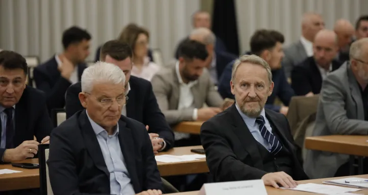 Sjednica glavnog odbora SDA/Senad Gubelić