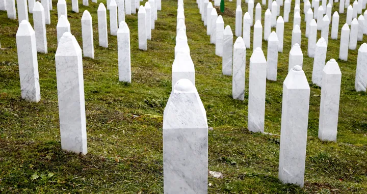 Memorijalni centar Potočari zimi/Damir Deljo