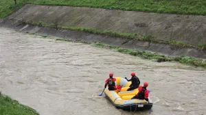 Potraga za policajcem Samirom Mustafićem i bjeguncem u rijeci Jali u Tuzli/Gss Tuzla