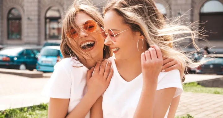 Bliske prijateljice//