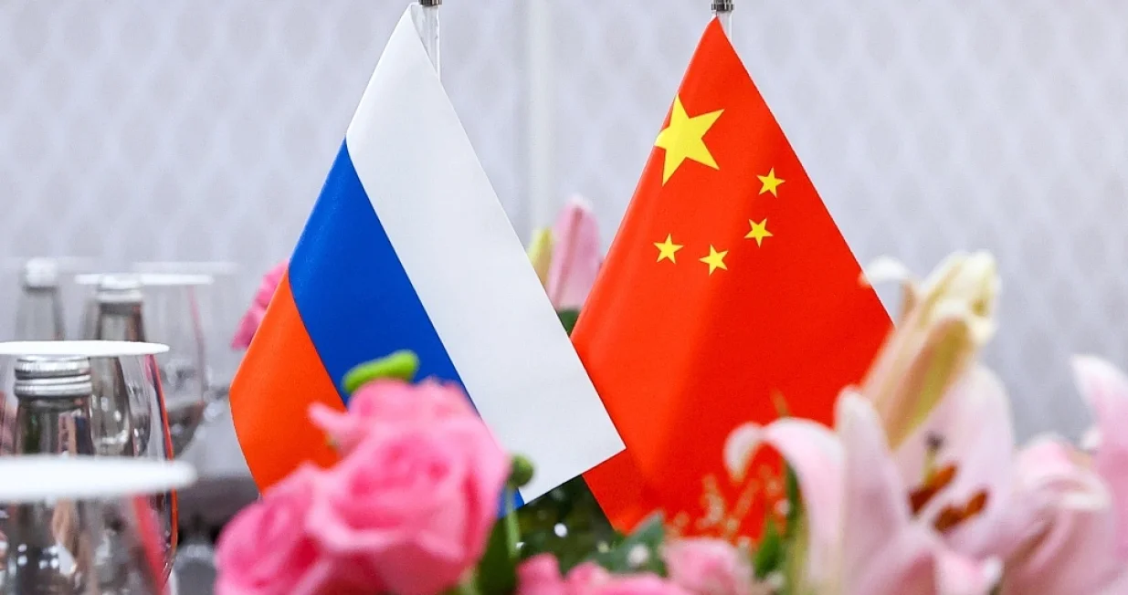 INDIA, NEW DELHI - MARCH 2, 2023Flags of Russia and China are seen during a meeting between Russia's Minister of Foreign Affairs Lavrov and China's Minister of Foreign Affairs Qin Gang at the Presidential Palace on the sidelines of the 2023 G20 India Summit. Russian Foreign Ministry Press Service/TASS/Russian Foreign Ministry Press Service