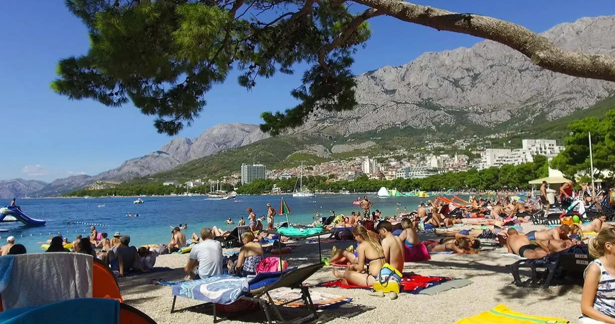 Ljeto na Makarskoj rivijeri/Makarska-holidayhome.com