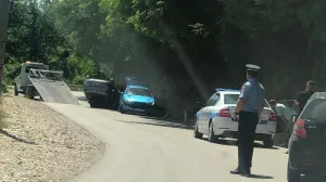 Vozilo završilo na krovu/Teslic.net/Facebook/