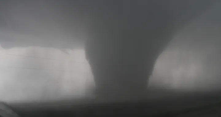 Snažan tornado/X.com//