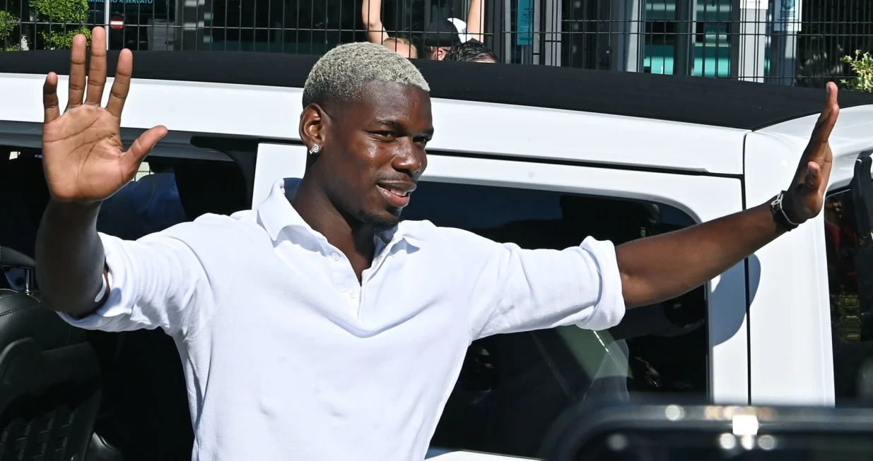 epa10061127 New Juventus' player Paul Pogba arrives at the J Medical center to undergo medical tests, in Turin, Italy, 09 July 2022. The French international has arrived in Turin to complete his return to Italian Serie A soccer side Juventus on a free transfer. EPA/Alessandro Di Marco