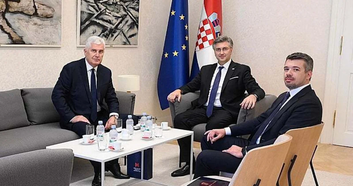 Čović i Plenković na sastanku/X