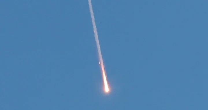 A missile launched from Iran towards Israel is seen from Tubas, amid the Iran-Israel conflict, in the Israeli-occupied West Bank, June 24, 2025. REUTERS/Raneen Sawafta/Raneen Sawafta