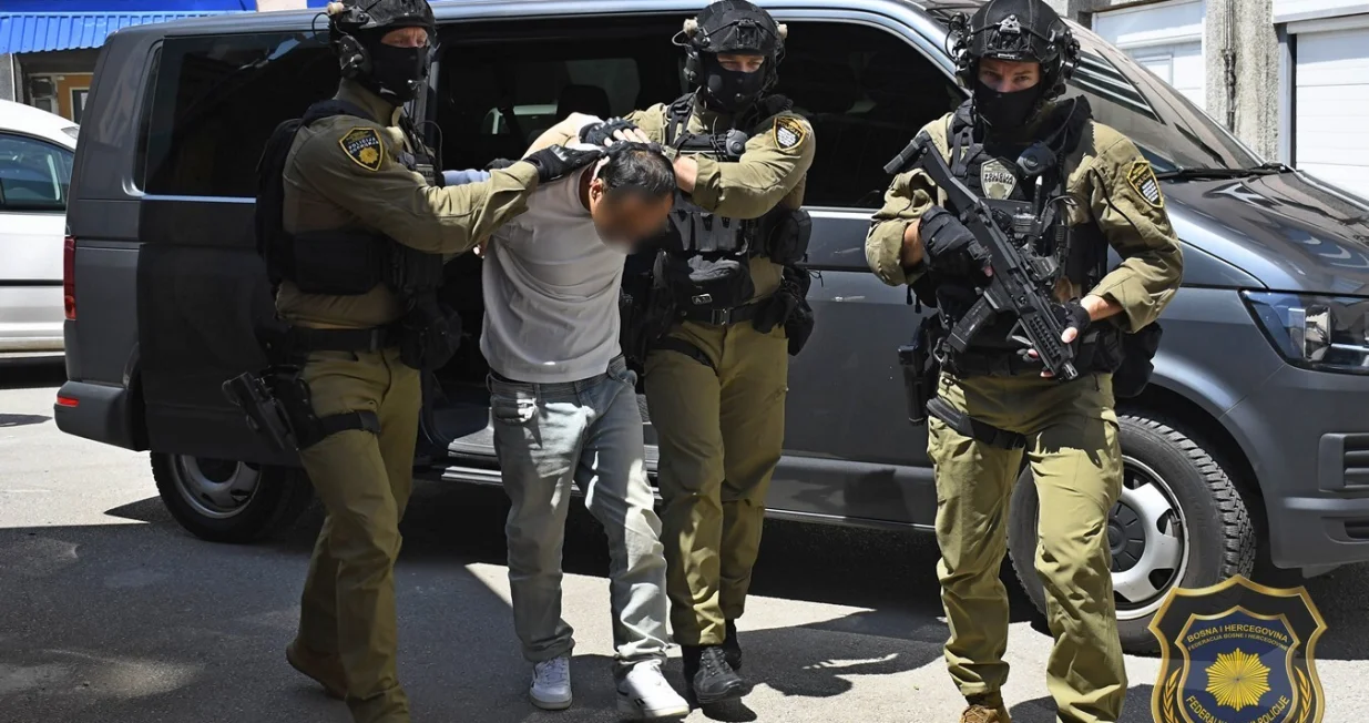 Razbijena kineska grupa/FUP/