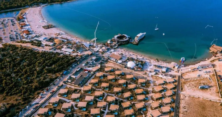 Noa Island Retreat, objekat koji je zapečaćen/Noa Island Retreat