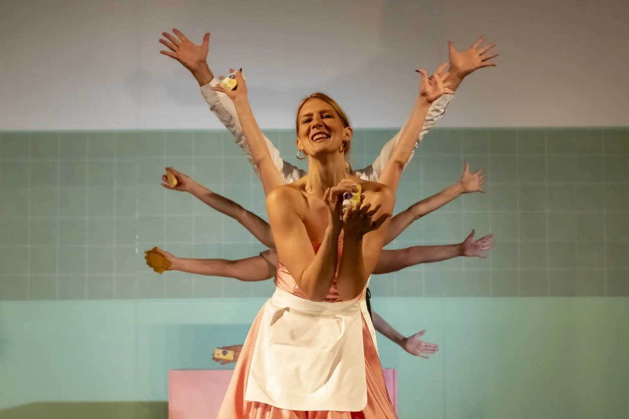 operu "Gallantry" američkog kompozitora Douglasa Moorea/