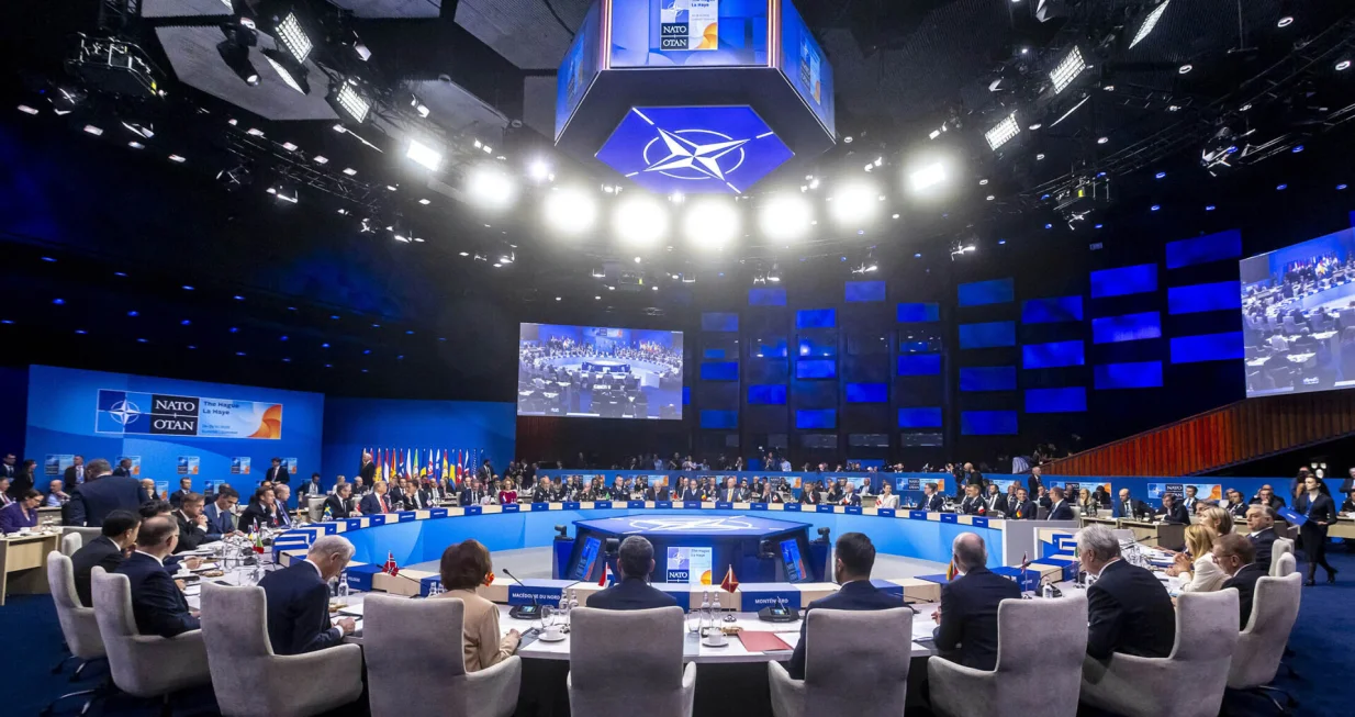 Meeting of the North Atlantic Council (NAC) at the level of Heads of State and Government /NATO/Nato