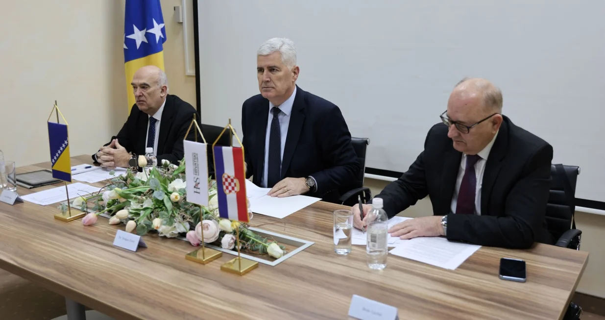 Sjednica Predsjedništva i Glavnog vijeća HNS-a BiH u prostorijama Predsjedništva HNS-a BiH/Fena