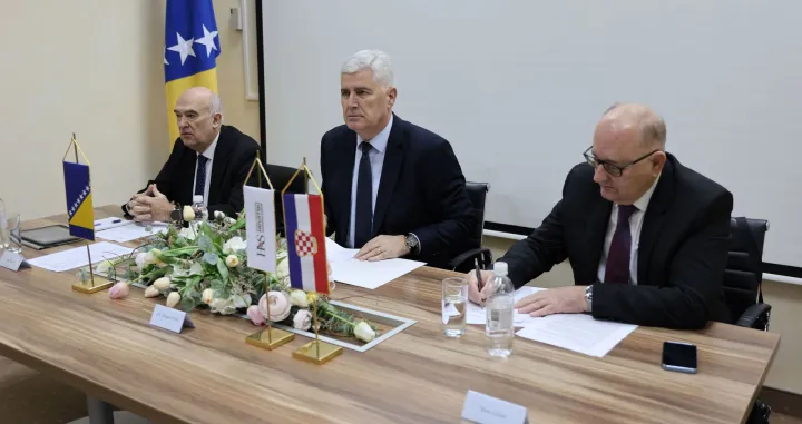 Sjednica Predsjedništva i Glavnog vijeća HNS-a BiH u prostorijama Predsjedništva HNS-a BiH/Fena