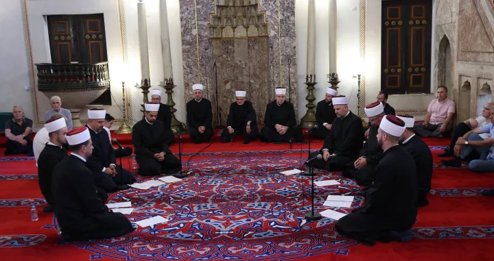 Centralna svečanost povodom Nove 1447. hidžretske godine u Gazi Husrev-begovoj džamiji/Amel Emrić, Mina