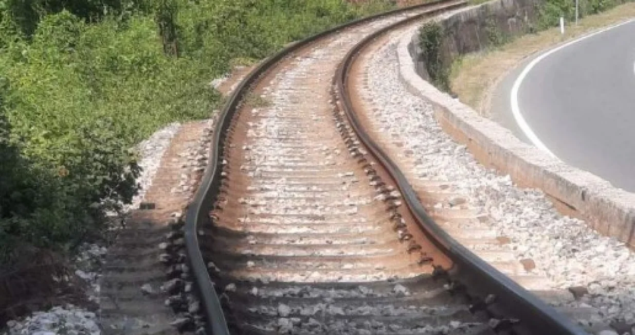 Deformisao se kolosijek/Željeznice RS/Facebook//