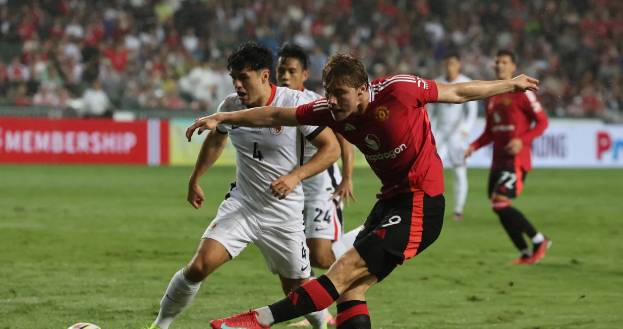 FOTO: REUTERS/Tyrone Siu