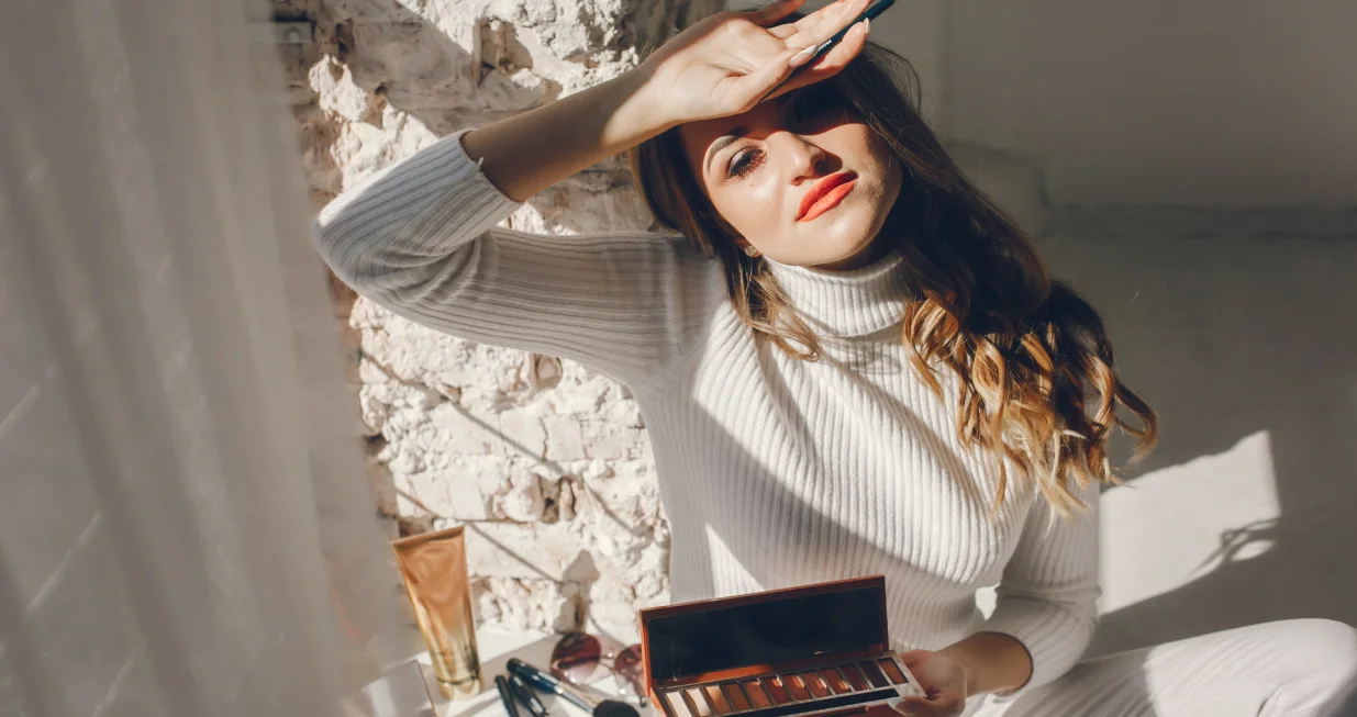 Trikovi za šminku koja traje od jutra do večeri/Free Pik