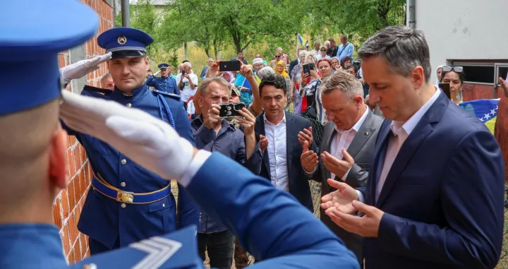 Berćirović u Višegradu na komemoraciji povodom 33. godišnjice zločina "Živa lomača"/Kabinet člana Predsjedništva Bih