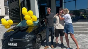 Ilijana Bodlović Anny Chanel poklonila automobil svom zaposleniku Facebook/Facebook