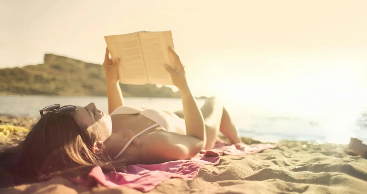 Influenserka slučajno zaspala tokom sunčanja/Pexels