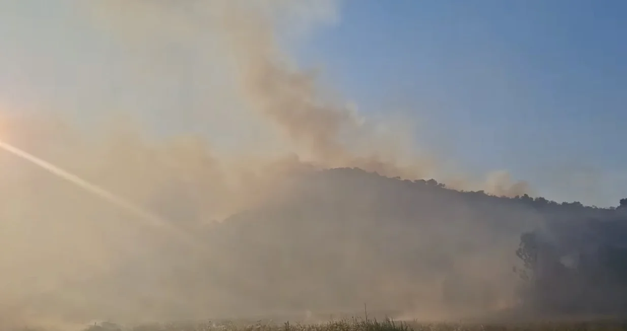 Požar na brdu Humac iznad Trebinja/Atv