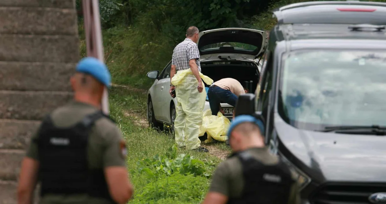 Radnici Pokopa došli po tijela/Damir Deljo/Damir Deljo