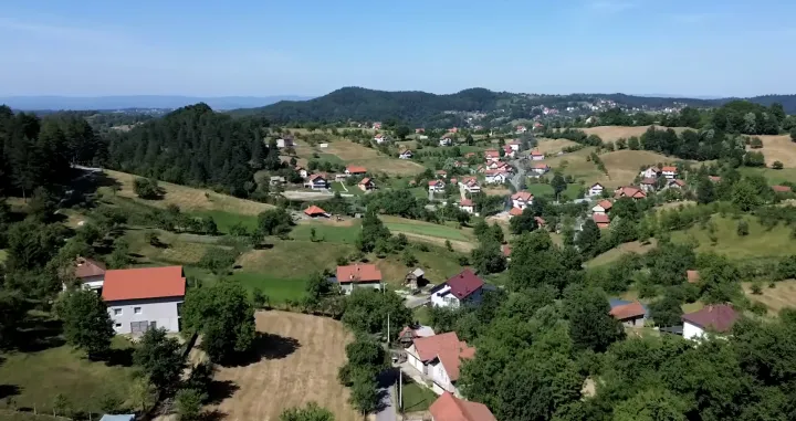 Selo Nasubašići kod Banovića/Alen Avdić