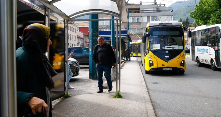 Javni prevoz ilustracije/Damir Deljo