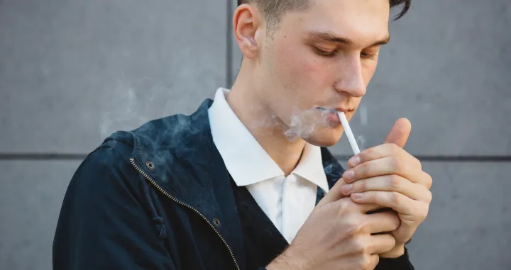 Ako pušite, nemojte ovo ignorisati/Free Pik