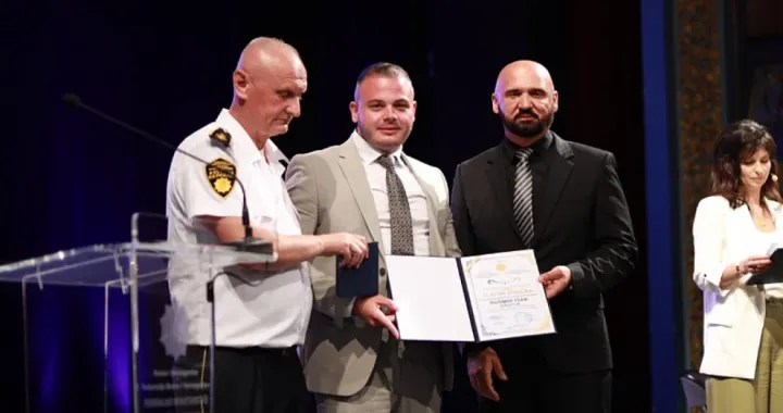 Dan policije u FBiH, svečanost, odlikovanje, Ramo Isak, Rusmir Isak i Vahidin Munjić/Fup