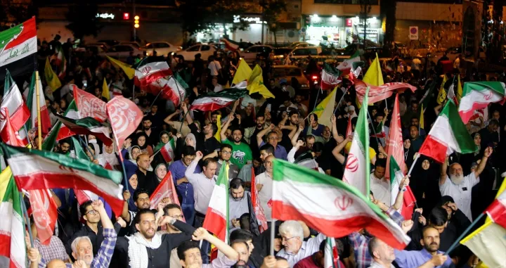 Građani Teherana na trgovima slave iranske napade na Izrael/Fatemeh Bahrami