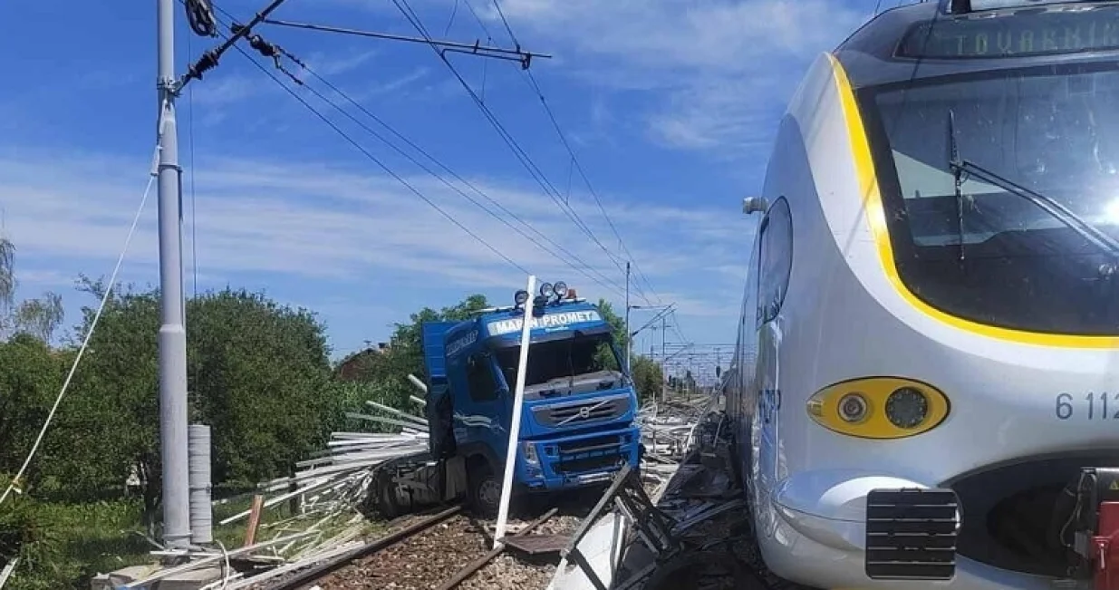 Strašni prizori sa mjesta nesreće/Sindikat prometnika vlakova Hrvatske//