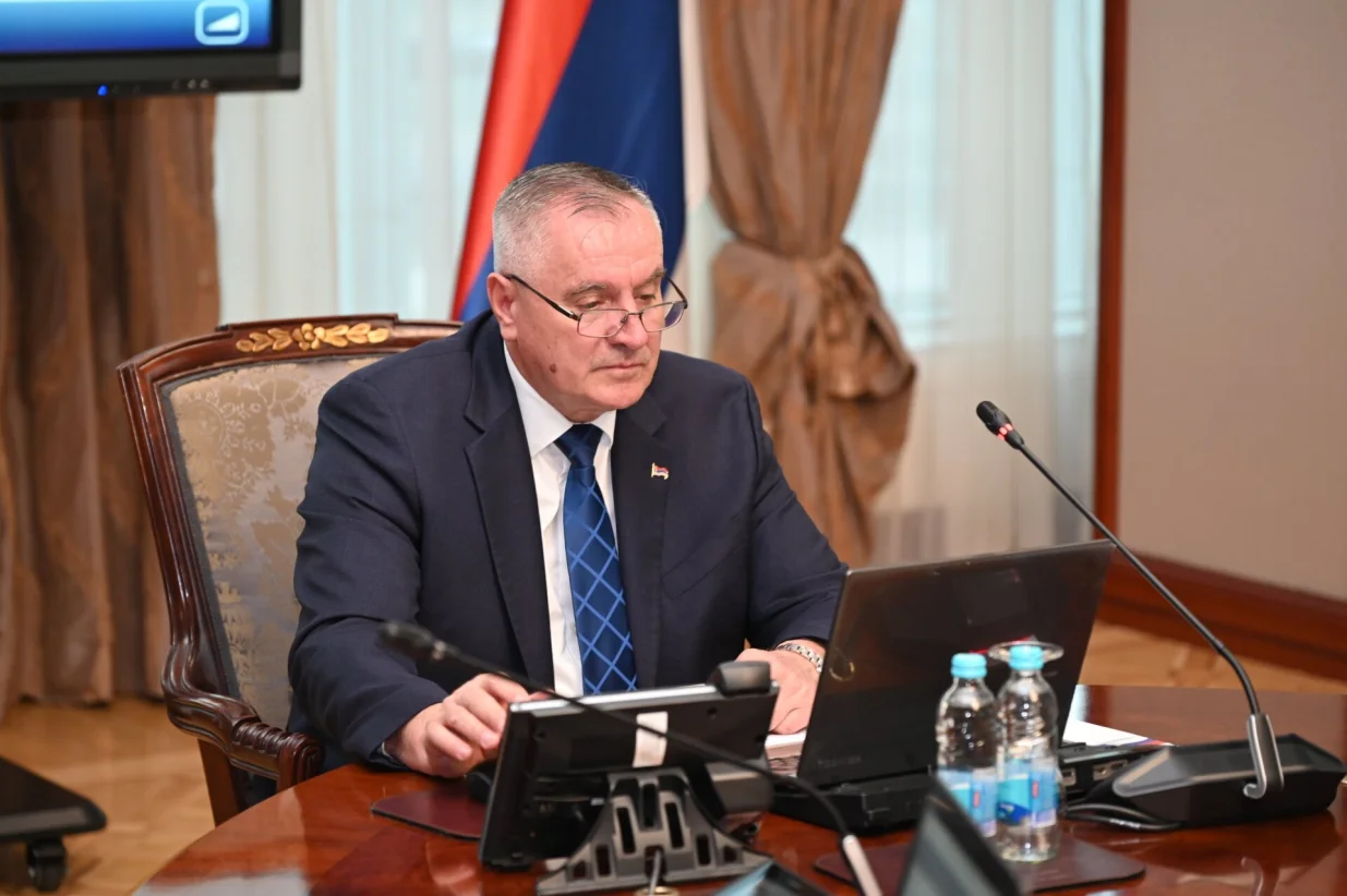 Radovan Višković; Sjednica Vlade RS-a//