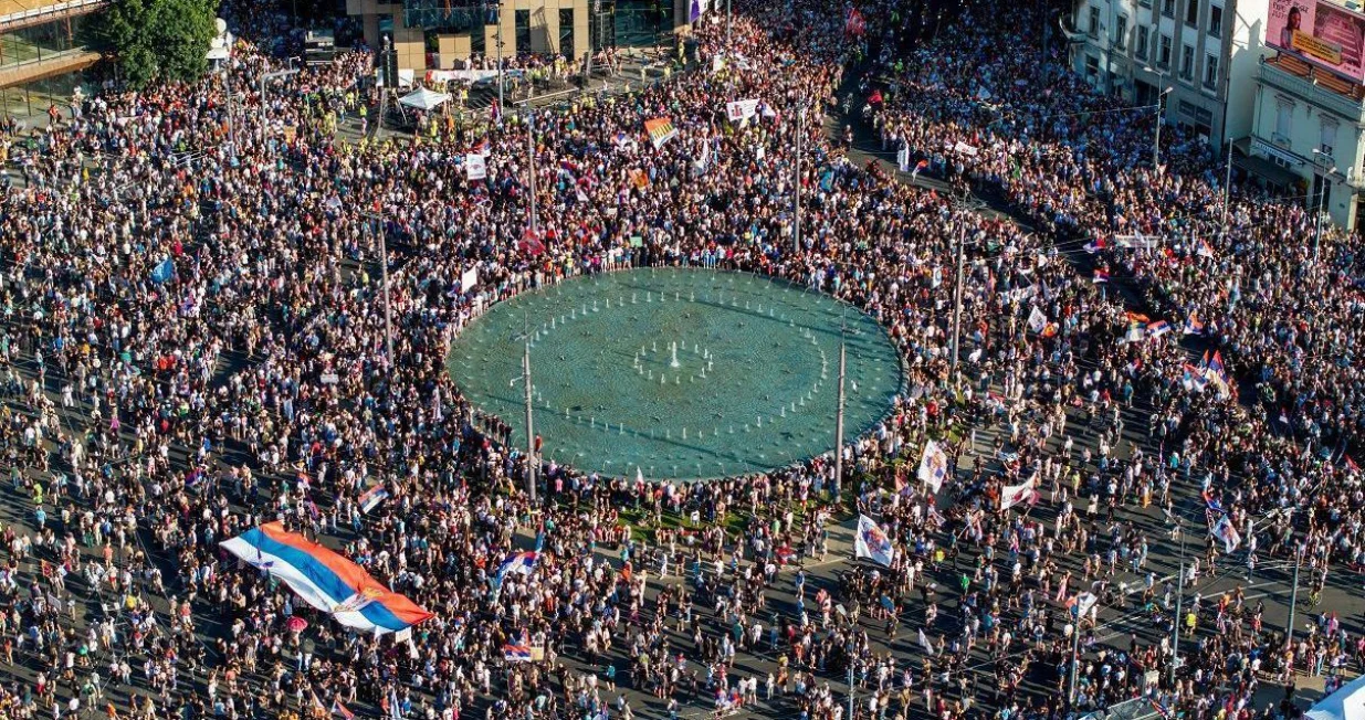 Protest na beogradskoj Slaviji protiv režima Aleksandra Vučića/