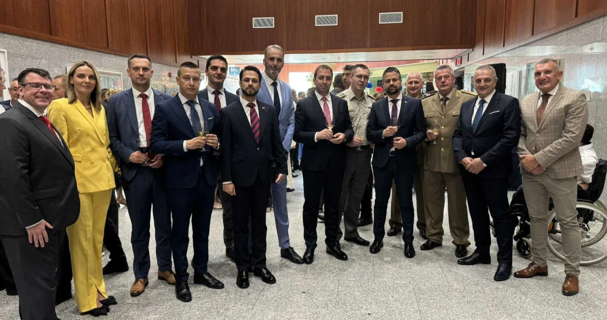 Delegacija SNSD-ovaca na prijemu u Američkoj Ambasadi u Sarajevu/