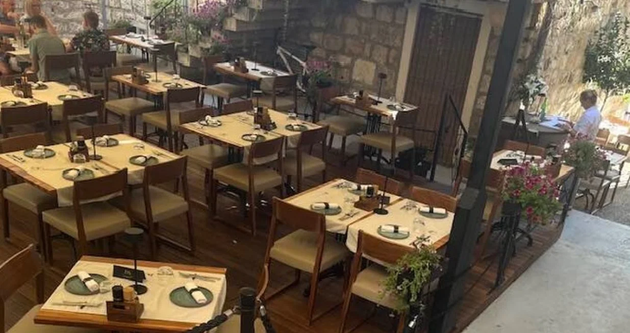 Prazan restoran u gradu Hvaru/Facebook/Facebook