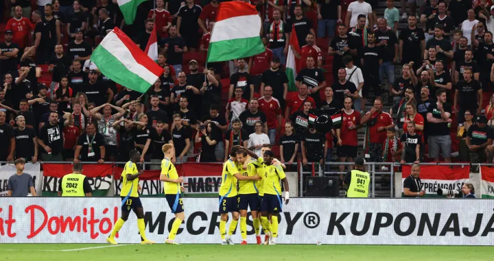 FOTO: REUTERS/Bernadett Szabo