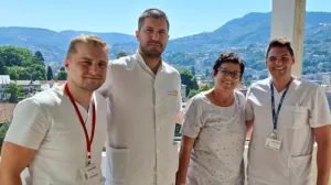 Tim ljekara i pacijentica iz Srbije/