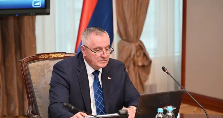 Radovan Višković; Sjednica Vlade RS-a//