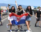 05.07.2025., Zagreb - Obozavatelji idu prema fan zoni na Bundeku gdje ce cekati ulazak u koncertni prostor na Hipodromu. Photo: Robert Anic/PIXSELL/Robert Anic/pixsell