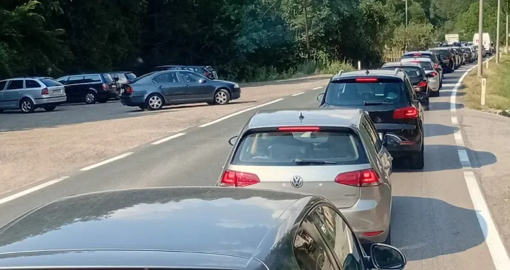 Kilometarska kolona automobila, obustava saobraćaja zbog nesreće kod Semizovca/Viber