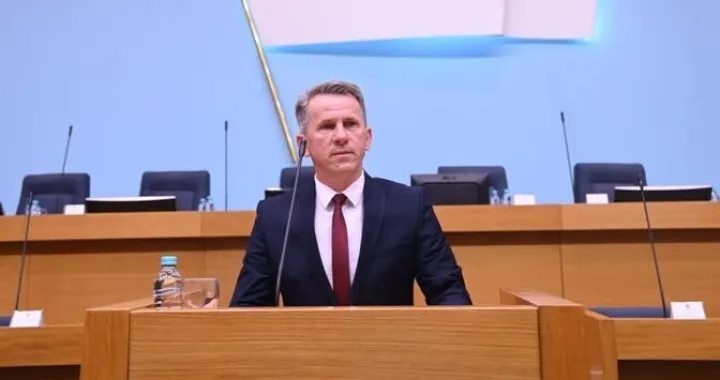 Dubravac: Dodik mora završiti na smetljištu istorije/Facebook/