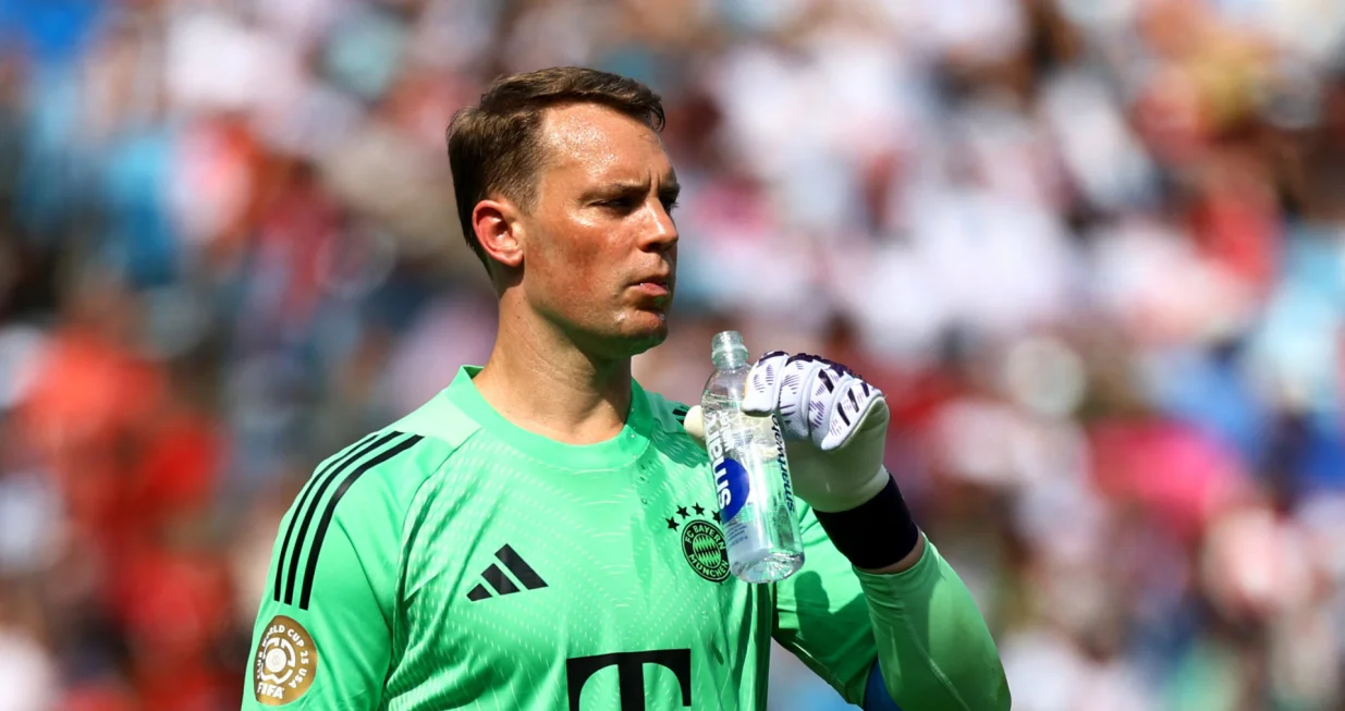 Soccer Football - FIFA Club World Cup - Group C - Benfica v Bayern Munich - Bank of America Stadium, Charlotte, North Carolina, U.S. - June 24, 2025 Bayern Munich's Manuel Neuer REUTERS/Kai Pfaffenbach